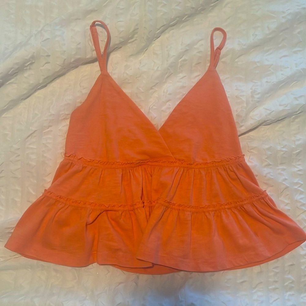 SO peach ruffled cropped tank